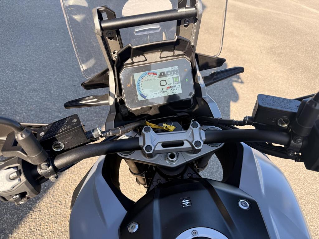 SUZUKI V-STROM 1050
